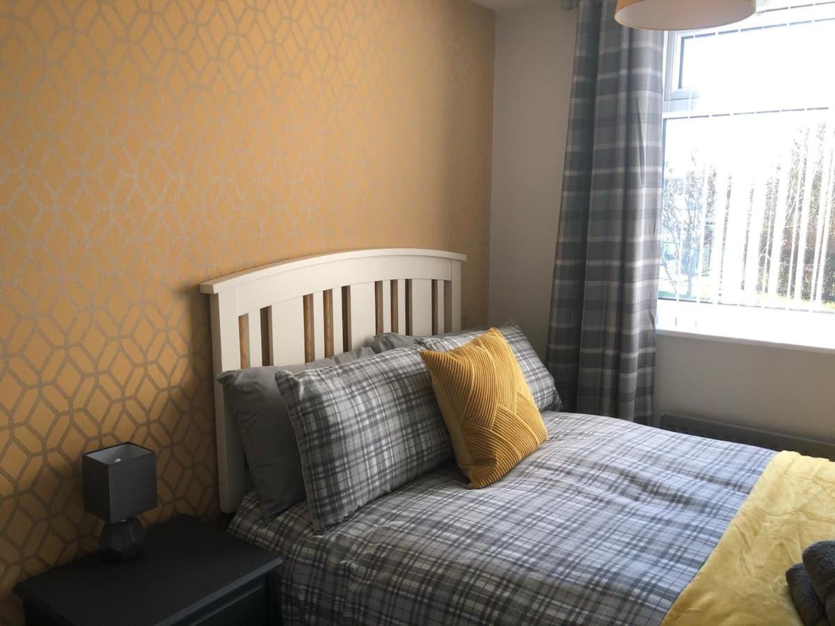 Rowan Place 5 Bedroom Off Street Parking Accommodation Durham Exterior photo