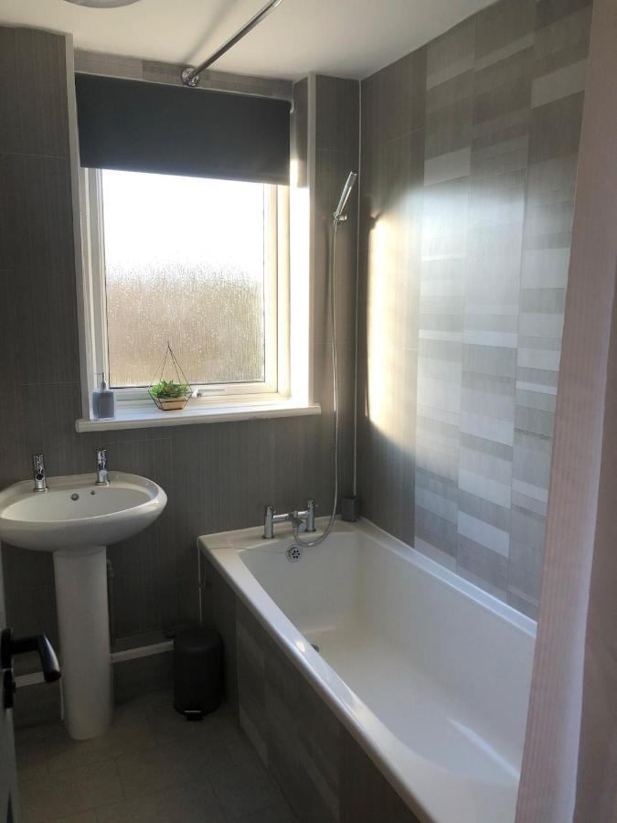 Rowan Place 5 Bedroom Off Street Parking Accommodation Durham Exterior photo